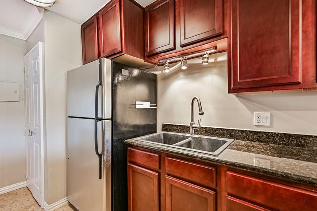 402 Postoffice 123, Galveston, TX 77550