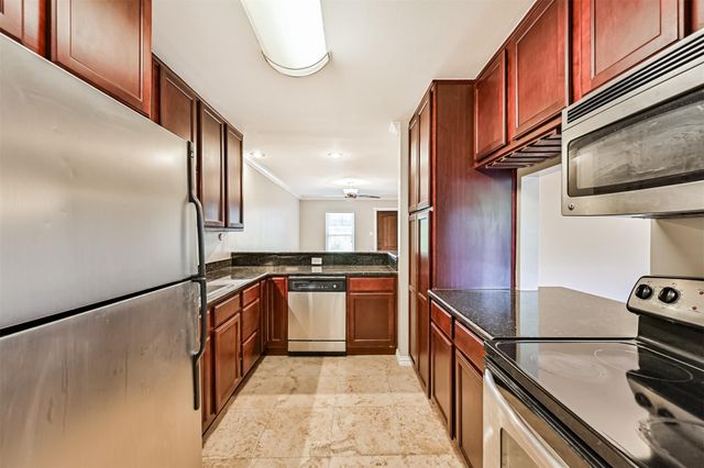 402 Postoffice 123, Galveston, TX 77550