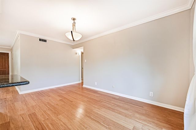 402 Postoffice 123, Galveston, TX 77550