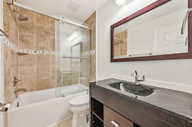 402 Postoffice 123, Galveston, TX 77550