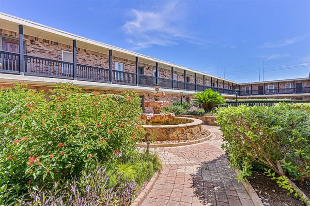 402 Postoffice 123, Galveston, TX 77550