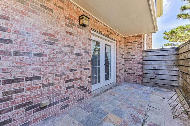 402 Postoffice 123, Galveston, TX 77550