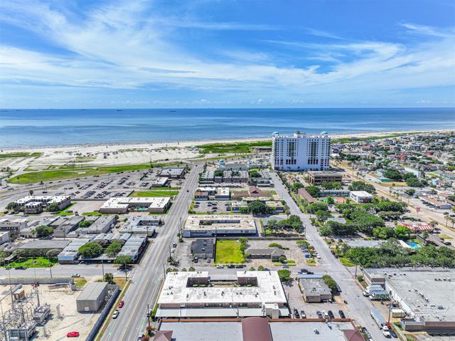 402 Postoffice 123, Galveston, TX 77550