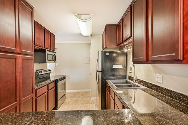 402 Postoffice 123, Galveston, TX 77550