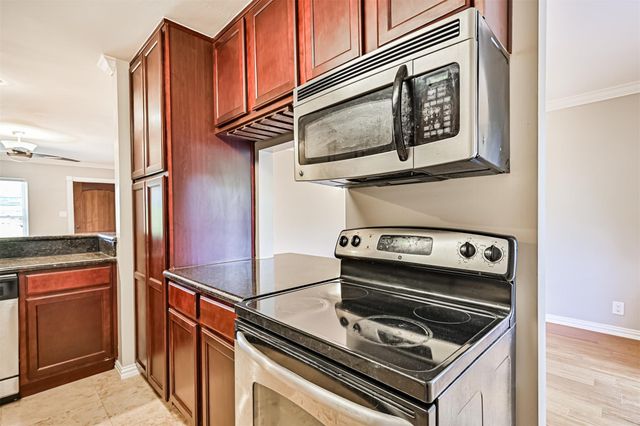 402 Postoffice 123, Galveston, TX 77550