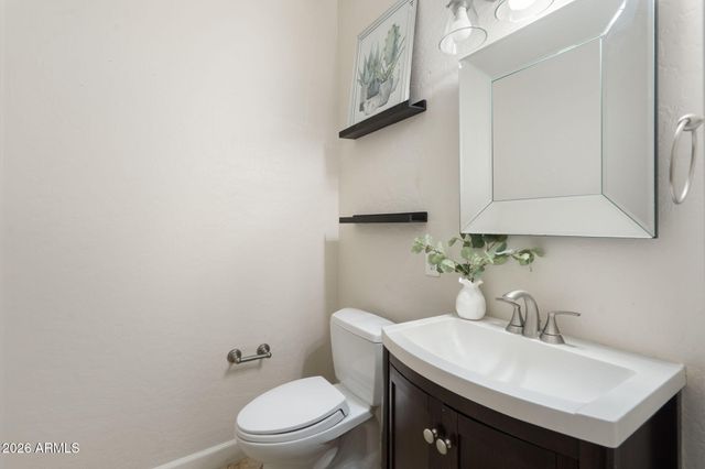 1427 W SALTSAGE Drive, Phoenix, AZ 85045