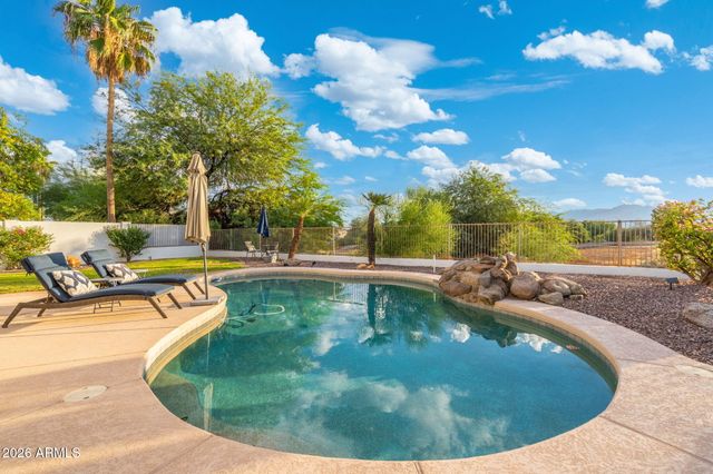 1427 W SALTSAGE Drive, Phoenix, AZ 85045