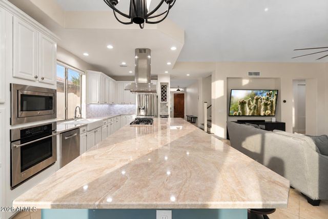 1427 W SALTSAGE Drive, Phoenix, AZ 85045