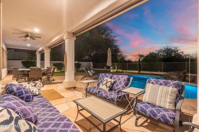 1427 W SALTSAGE Drive, Phoenix, AZ 85045