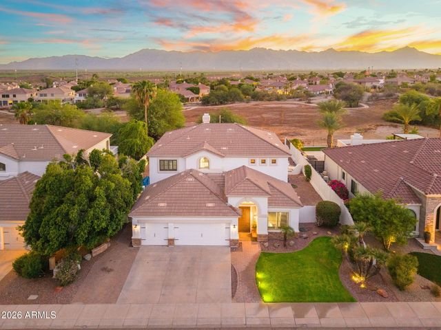 1427 W SALTSAGE Drive, Phoenix, AZ 85045