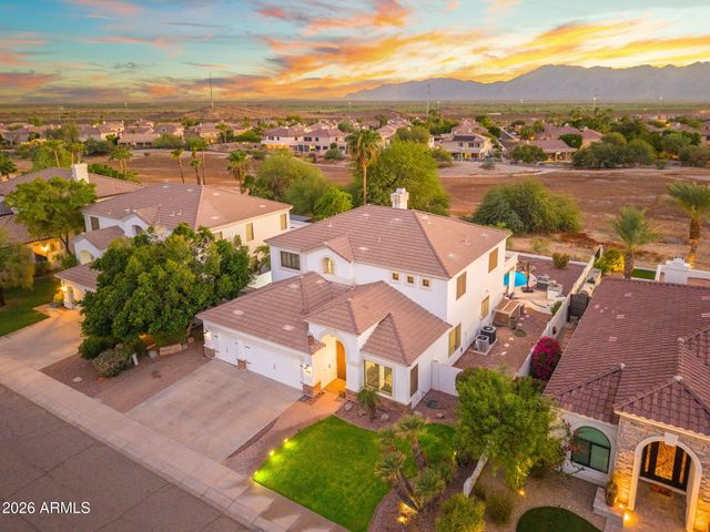 1427 W SALTSAGE Drive, Phoenix, AZ 85045
