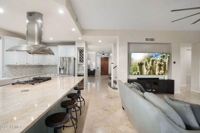 1427 W SALTSAGE Drive, Phoenix, AZ 85045