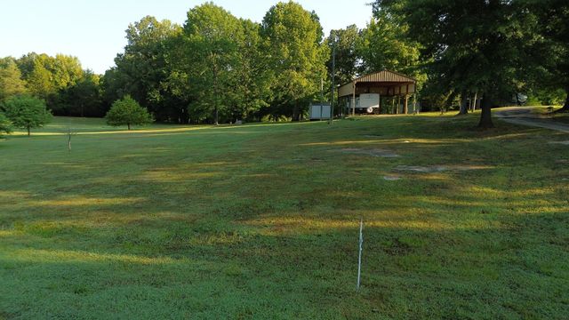 17 Clearwater Cr, Bath Springs, TN 38311