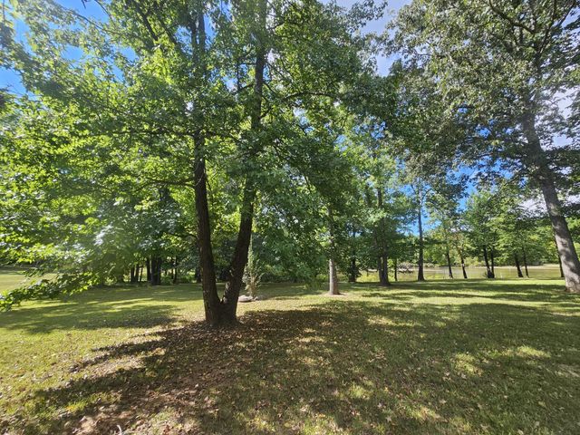 17 Clearwater Cr, Bath Springs, TN 38311