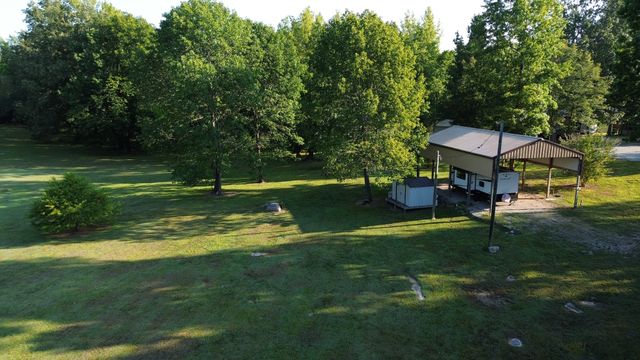 17 Clearwater Cr, Bath Springs, TN 38311
