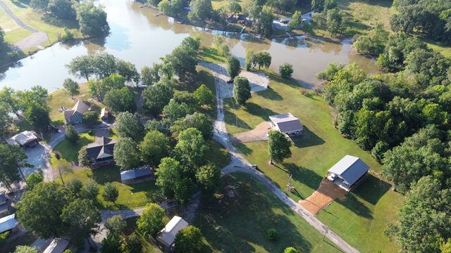 17 Clearwater Cr, Bath Springs, TN 38311