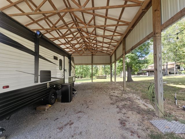 17 Clearwater Cr, Bath Springs, TN 38311