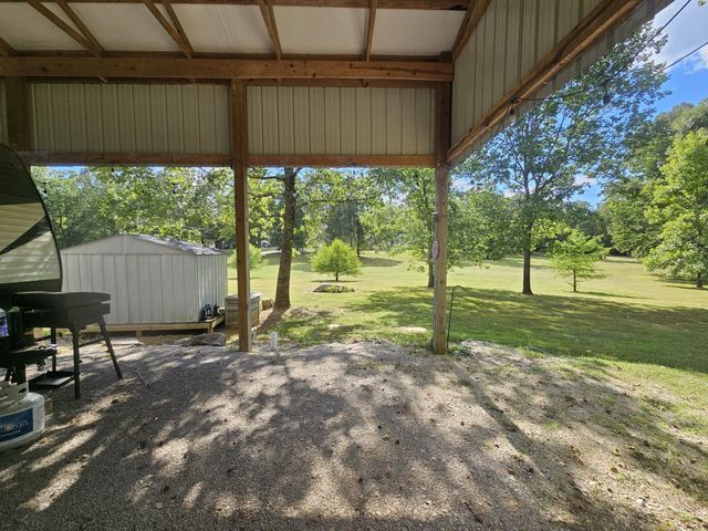 17 Clearwater Cr, Bath Springs, TN 38311