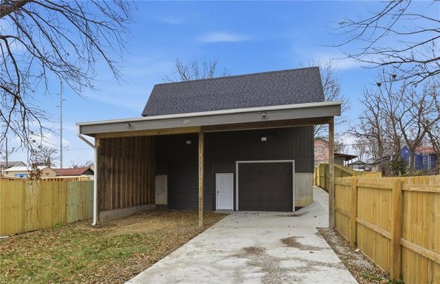 219 W Culton Street, Warrensburg, MO 64093