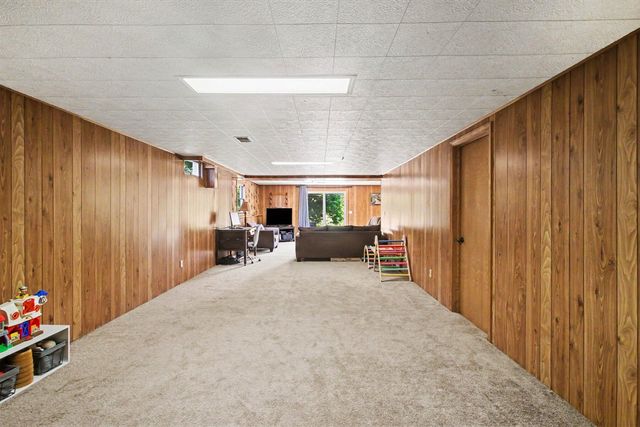 2565 142nd Avenue, Dorr, MI 49323