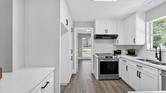 6310 Hickorycrest Drive, Spring, TX 77389