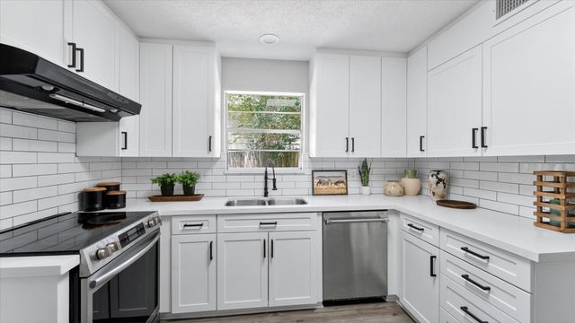 6310 Hickorycrest Drive, Spring, TX 77389