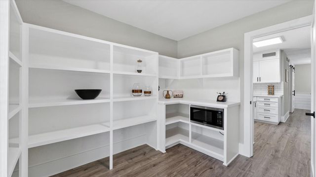 6310 Hickorycrest Drive, Spring, TX 77389