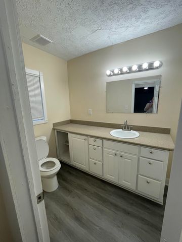 5848 Atlanta Highway 4, Flowery Branch, GA 30542