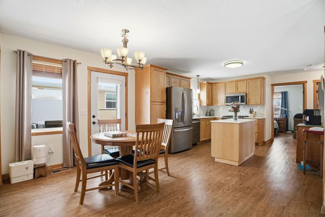 38282 Explorer Circle, North Branch, MN 55056