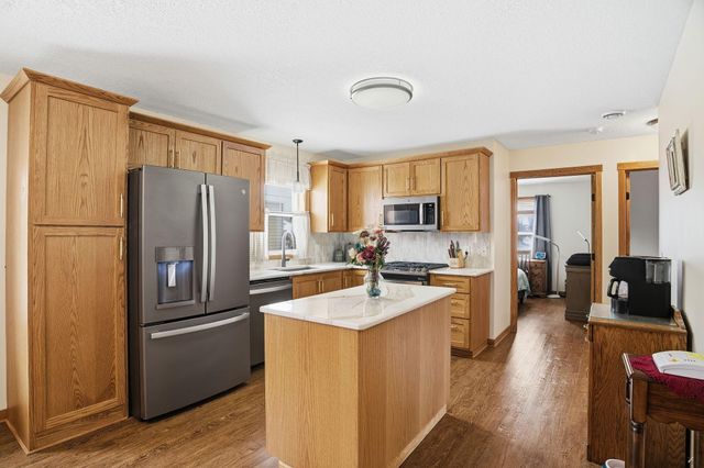 38282 Explorer Circle, North Branch, MN 55056