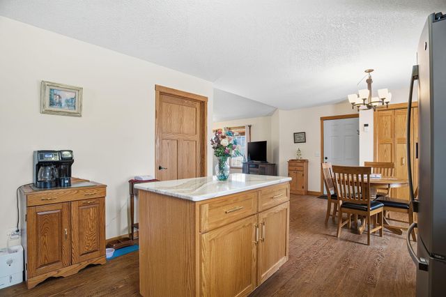 38282 Explorer Circle, North Branch, MN 55056