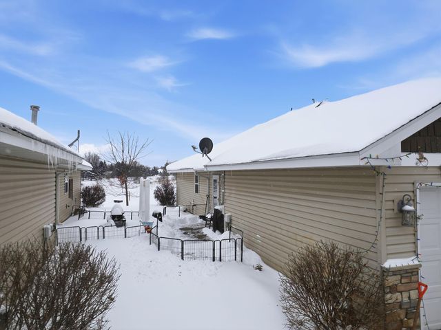 38282 Explorer Circle, North Branch, MN 55056