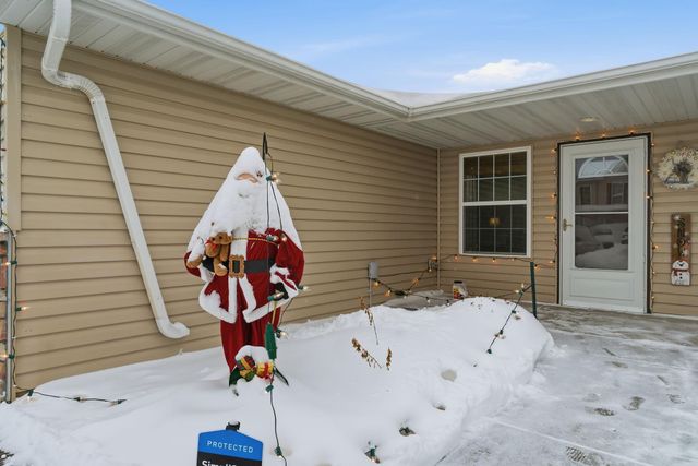 38282 Explorer Circle, North Branch, MN 55056