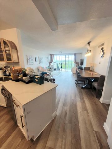 1780 NE 191st Street 6112, Miami, FL 33179