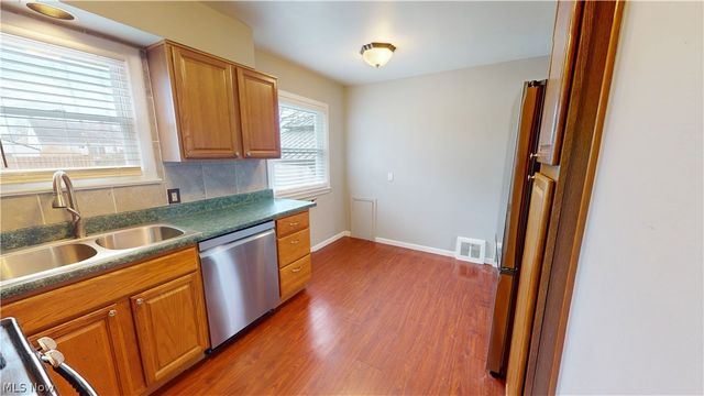 30008 Mildred Drive, Willowick, OH 44095