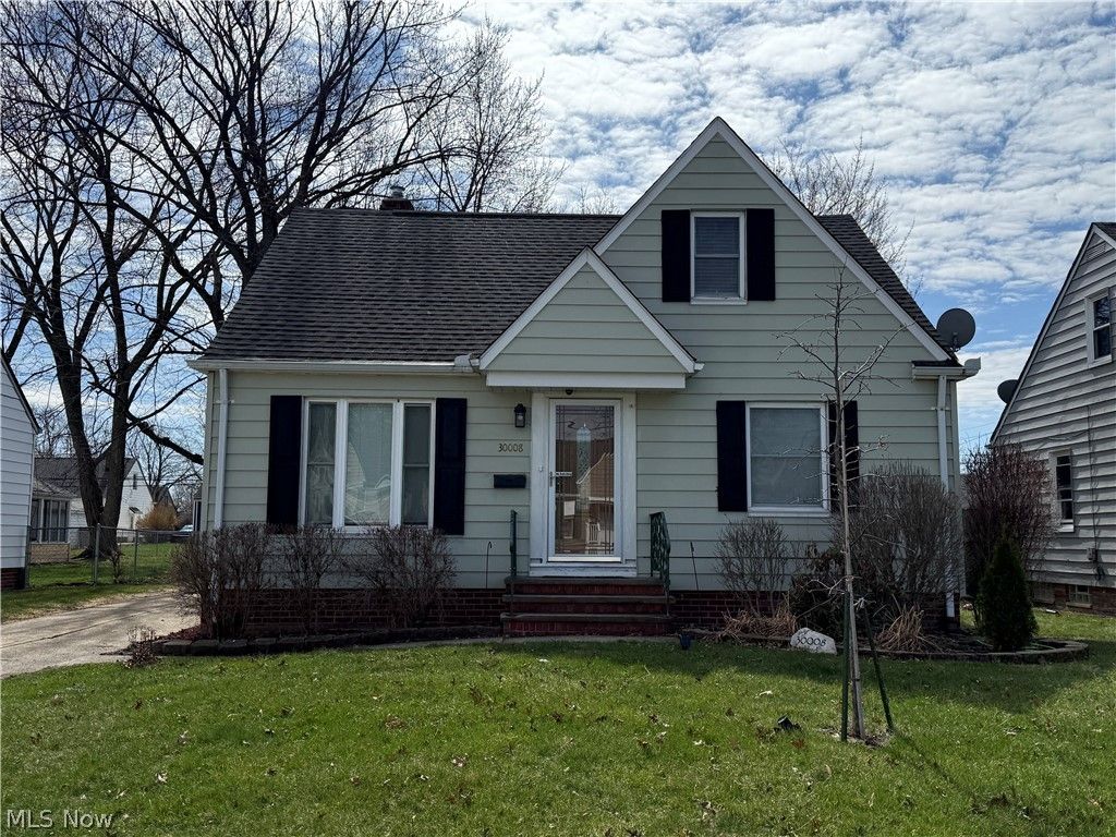 30008 Mildred Drive, Willowick, OH 44095
