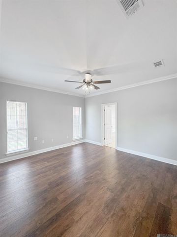 10058 Chanel Dr, Denham Springs, LA 70706