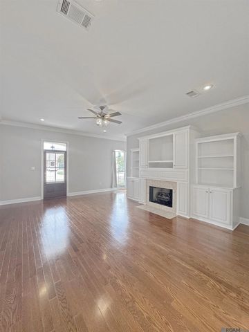 10058 Chanel Dr, Denham Springs, LA 70706