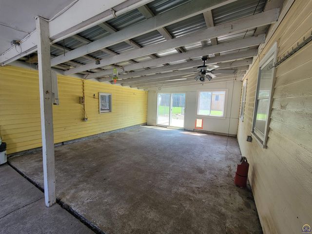 500 SE Rodgers ST, Topeka, KS 66607