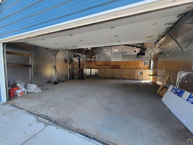 500 SE Rodgers ST, Topeka, KS 66607