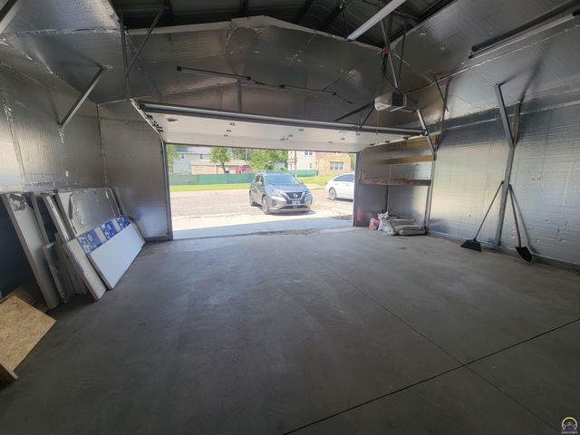 500 SE Rodgers ST, Topeka, KS 66607