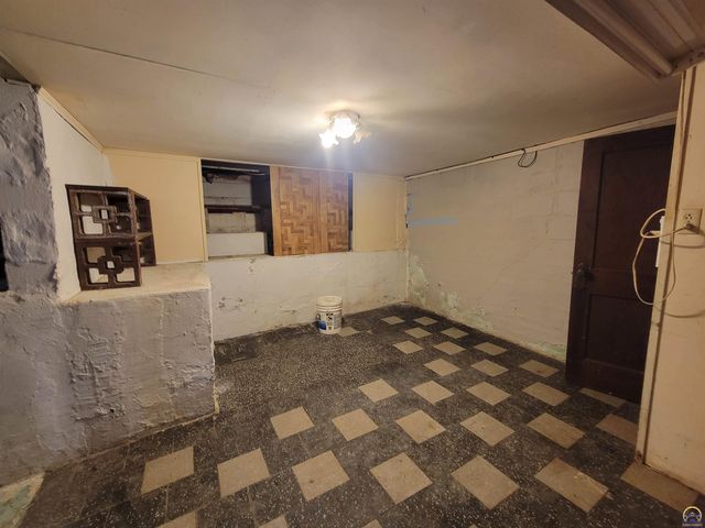 500 SE Rodgers ST, Topeka, KS 66607
