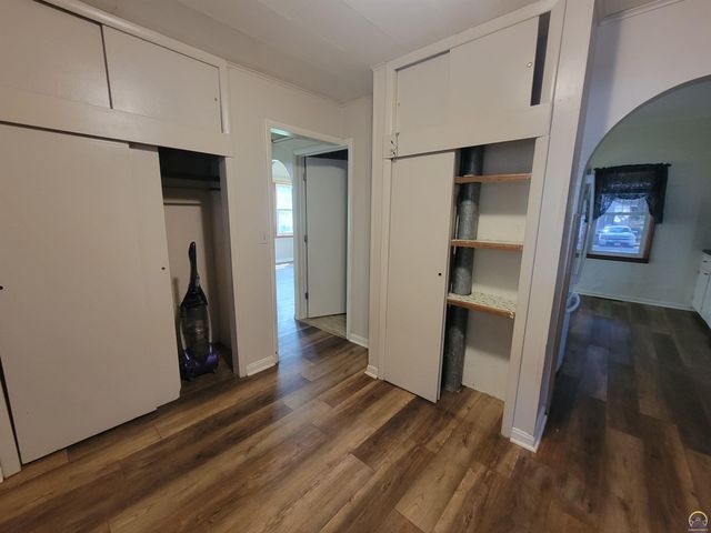 500 SE Rodgers ST, Topeka, KS 66607