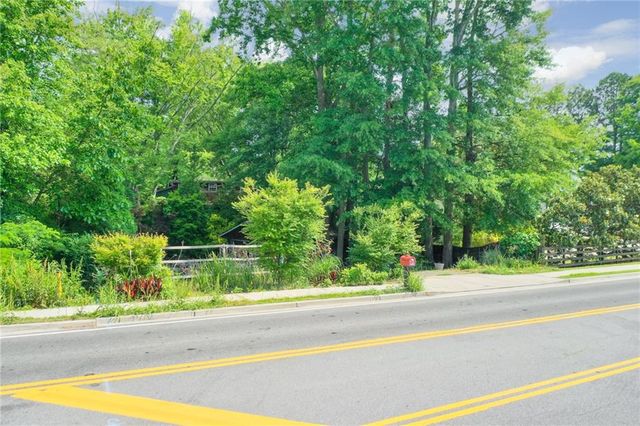 3127 Post Oak Tritt Road, Marietta, GA 30062