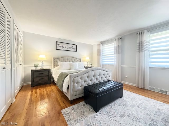 8124 Forest Court N, North Royalton, OH 44133