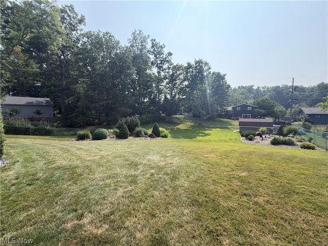 8124 Forest Court N, North Royalton, OH 44133