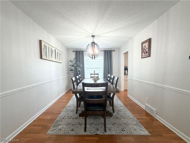 8124 Forest Court N, North Royalton, OH 44133