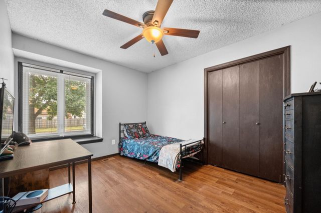 5608 Cox St, Bel Aire, KS 67220