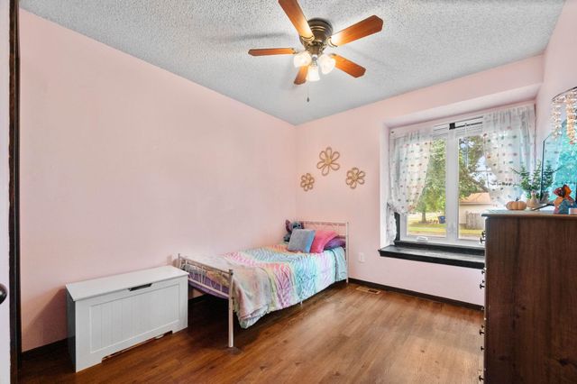 5608 Cox St, Bel Aire, KS 67220