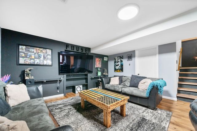 5608 Cox St, Bel Aire, KS 67220